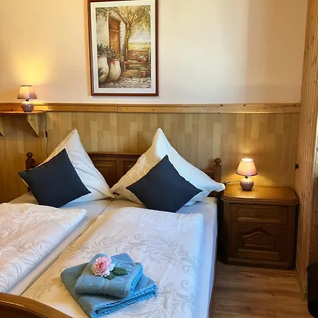 Gaestehaus Zur Burggraefin 曼德沙伊德